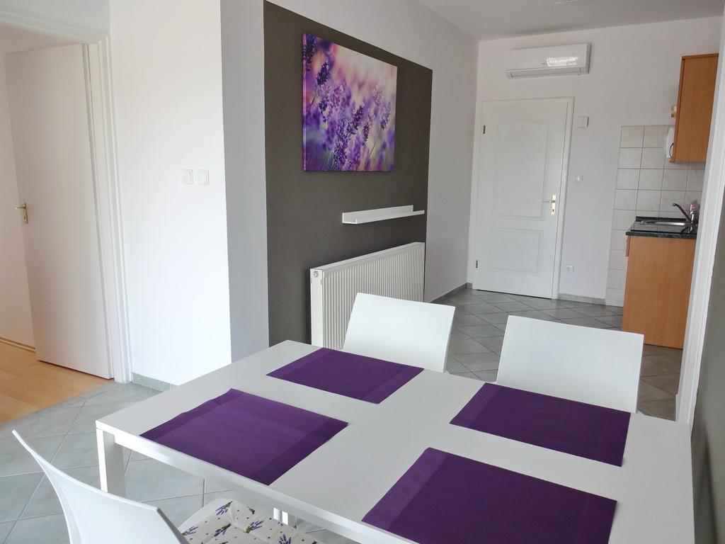 Albizia Apartments Balatonfured Exterior photo